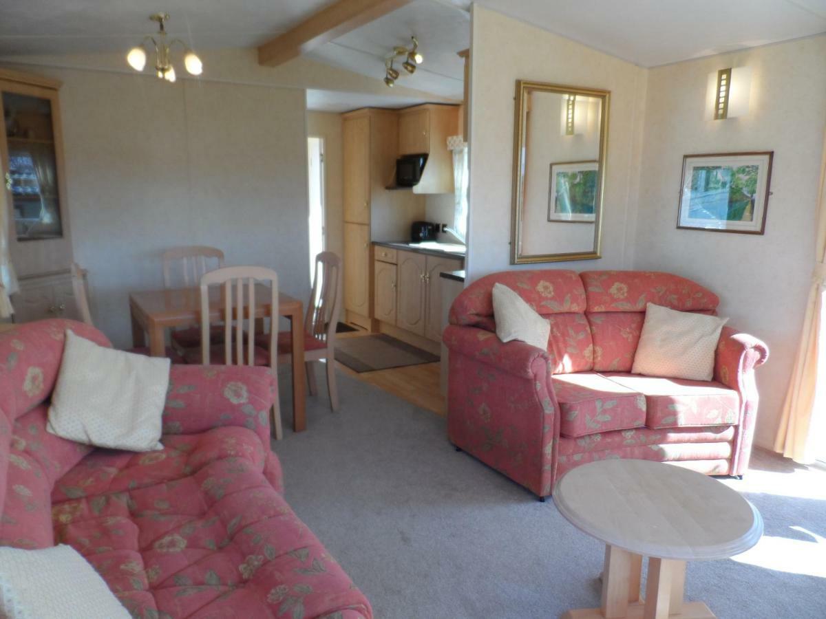 Luxury Mobile Home Near Perranporth Situated On A Quiet Farm Truro Exterior foto