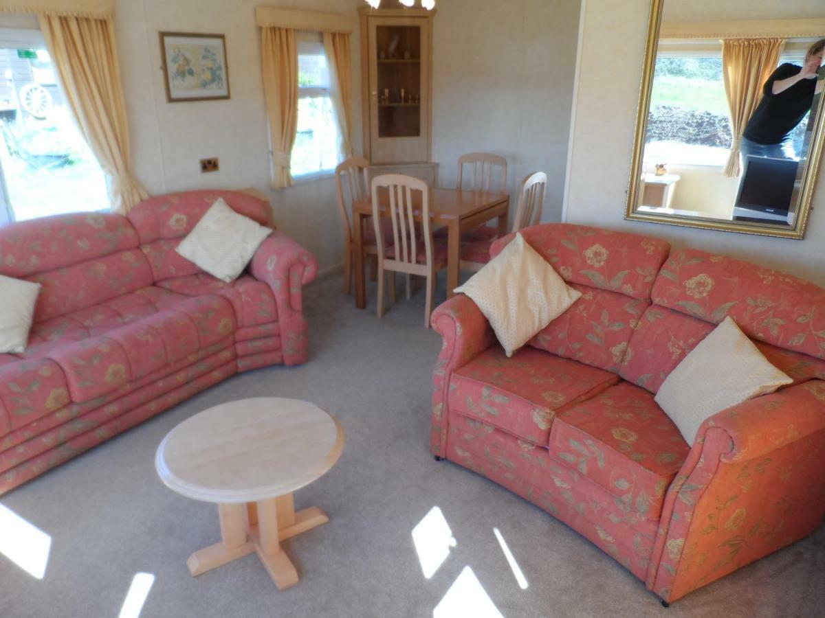 Luxury Mobile Home Near Perranporth Situated On A Quiet Farm Truro Exterior foto